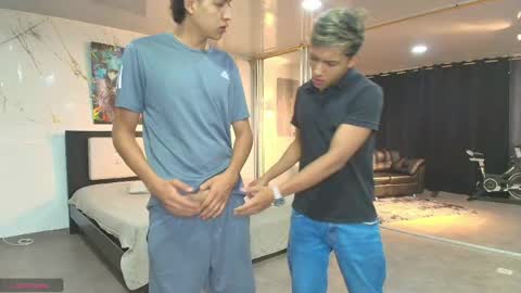   online show from 25, 4, 2026