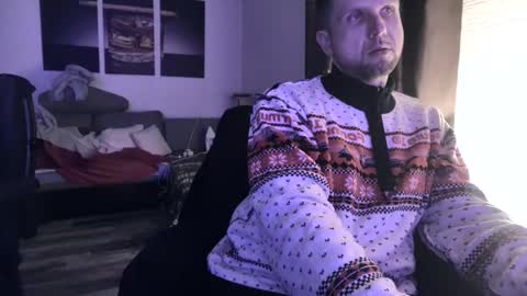 Hello ask me  . Im glad  to see you here in my room. Welcome PVT is open online show from 23, 12, 2024