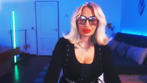 Snapshot of pleasureofgoods chatting on 31, 12, 2024 Victoria online show from 31, 12, 2024