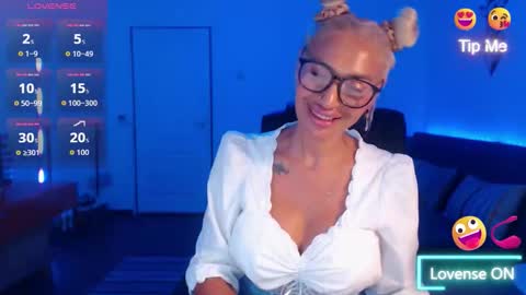 Snapshot of pleasureofgoods chatting on 13, 9, 2025 Victoria online show from 13, 9, 2025