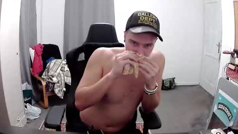 plkrisztian online show from 11, 11, 2025