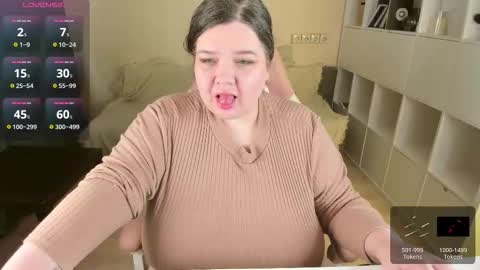 Snapshot of plum_pie__ chatting on 14, 9, 2025 Alice online show from 14, 9, 2025