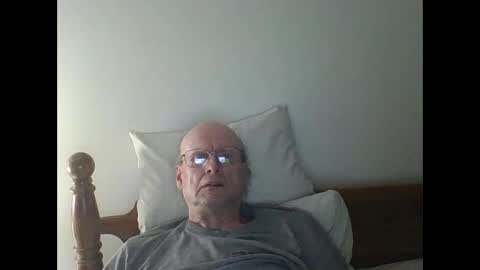 Snapshot of pmb11 chatting on 28, 9, 2025 trek 11 online show from 28, 9, 2025