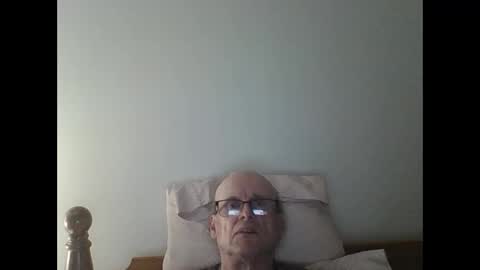 Snapshot of pmb11 chatting on 9, 10, 2025 trek 11 online show from 9, 10, 2025