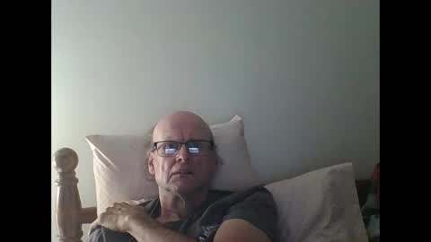 Snapshot of pmb11 chatting on 9, 10, 2025 trek 11 online show from 9, 10, 2025