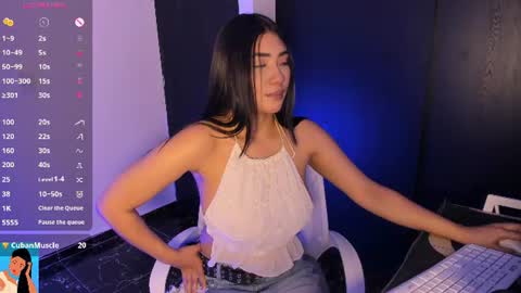im vane Model Independet online show from 19, 7, 2026
