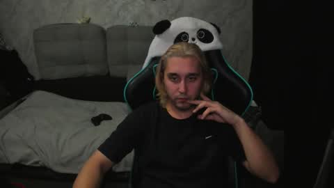 pohyi_ online show from 15, 3, 2026