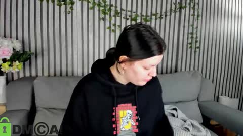 Polly online show from 16, 11, 2025