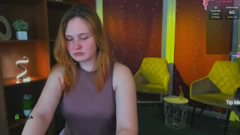 polly_cute1 online show from 30, 4, 2026