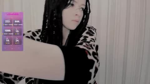 Snapshot of polly_wow chatting on 2, 11, 2025 Polly online show from 2, 11, 2025