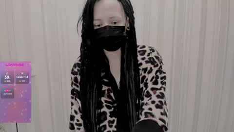 Snapshot of polly_wow chatting on 11, 11, 2025 Polly online show from 11, 11, 2025