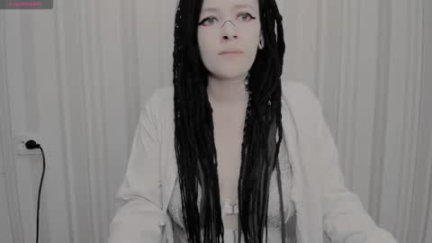 Snapshot of polly_wow chatting on 28, 11, 2025 Polly online show from 28, 11, 2025