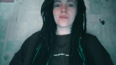 Snapshot of polly_wow chatting on 18, 12, 2025 Polly online show from 18, 12, 2025