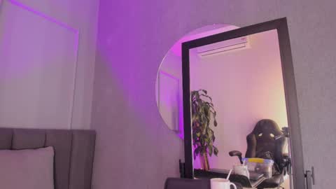 Snapshot of pollybabe_ chatting on 21, 10, 2025 POLLY online show from 21, 10, 2025