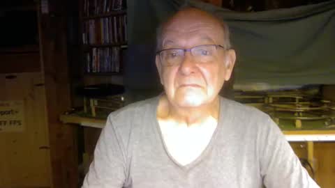 Snapshot of pomme1949 chatting on 16, 1, 2025 pomme1949 online show from 16, 1, 2025
