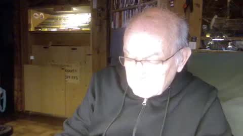 Snapshot of pomme1949 chatting on 17, 2, 2025 pomme1949 online show from 17, 2, 2025