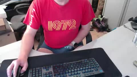 Snapshot of poodledude chatting on 2, 4, 2026 Dave online show from 2, 4, 2026