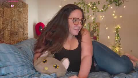 Snapshot of pooncahantits chatting on 14, 11, 2025 Emily at Home online show from 14, 11, 2025