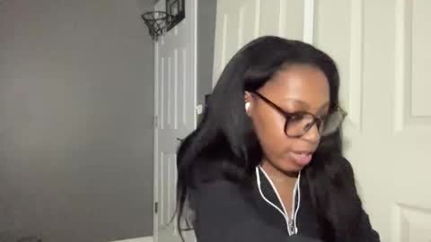 Snapshot of popasprincess chatting on 10, 12, 2024 princess online show from 10, 12, 2024