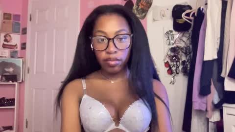 Snapshot of popasprincess chatting on 20, 12, 2024 princess online show from 20, 12, 2024