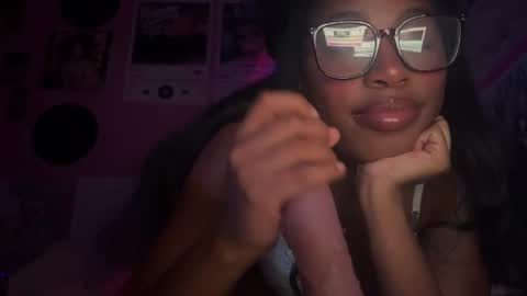 Snapshot of popasprincess chatting on 10, 1, 2025 princess online show from 10, 1, 2025