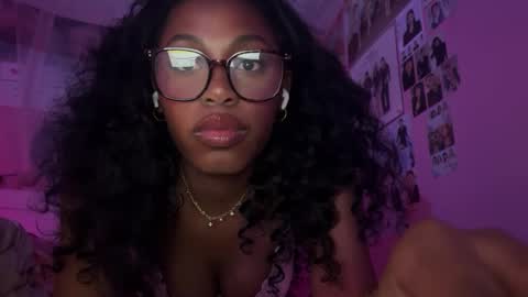 Snapshot of popasprincess chatting on 14, 2, 2025 princess online show from 14, 2, 2025