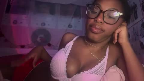 Snapshot of popasprincess chatting on 5, 3, 2025 princess online show from 5, 3, 2025