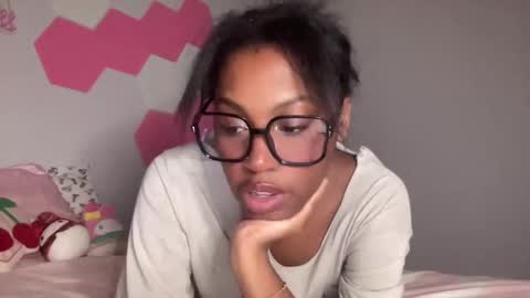 Snapshot of popasprincess chatting on 2, 11, 2025 princess online show from 2, 11, 2025