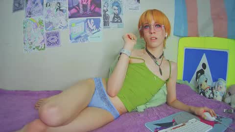 Snapshot of poppyfluffy chatting on 8, 3, 2026 poppyfluffy online show from 8, 3, 2026