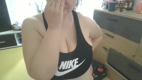 MelissOfficial online show from 7, 5, 2026