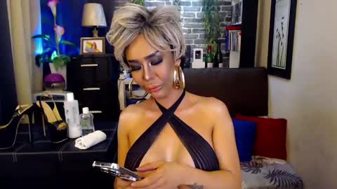 Snapshot of pornstardiva chatting on 3, 6, 2026 DivaGray online show from 3, 6, 2026