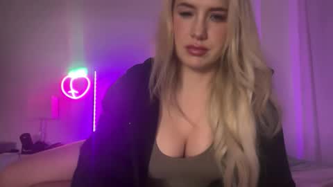 Portia Banks online show from 15, 12, 2025