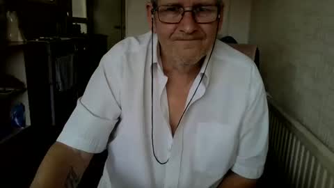 poshman65 online show from 28, 10, 2025