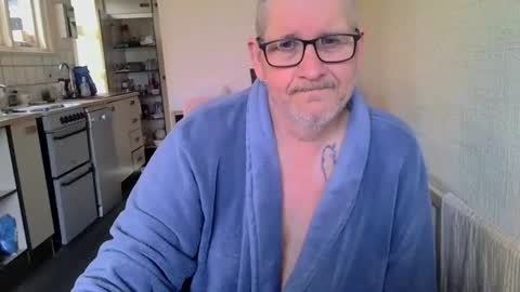 poshman65 online show from 23, 2, 2026