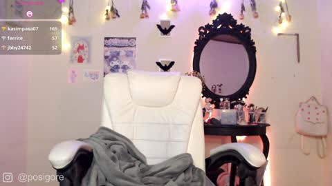 Snapshot of posigore chatting on 15, 1, 2025 Anna Goth independient model online show from 15, 1, 2025