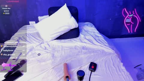 Powder  online show from 25, 1, 2025