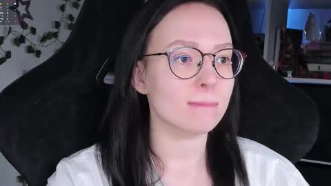 Snapshot of power_robynn chatting on 15, 11, 2025 Robyn online show from 15, 11, 2025