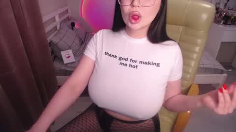 Lina online show from 10, 3, 2025