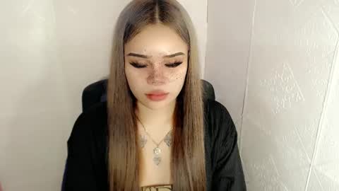 MAXXINE online show from 16, 2, 2025