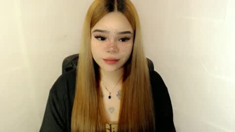 MAXXINE online show from 11, 10, 2025