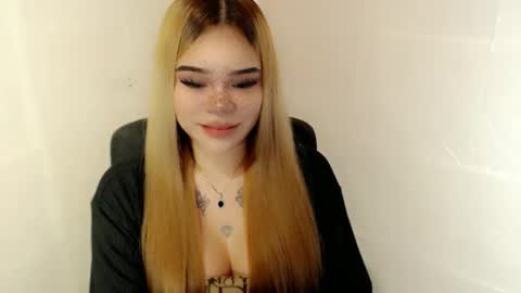 MAXXINE online show from 23, 12, 2025