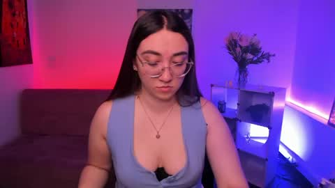 Snapshot of press_anykey chatting on 8, 6, 2026 Camila online show from 8, 6, 2026