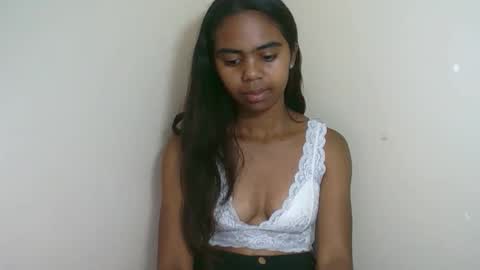 prettiethalia online show from 25, 10, 2025