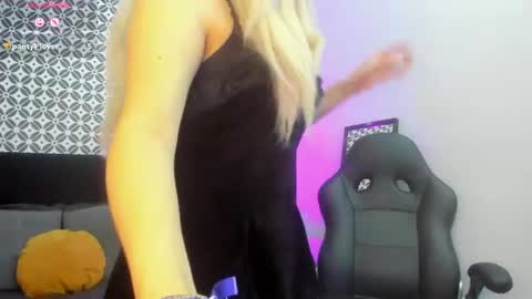 Snapshot of pretty1_ chatting on 24, 7, 2026 Belle online show from 24, 7, 2026