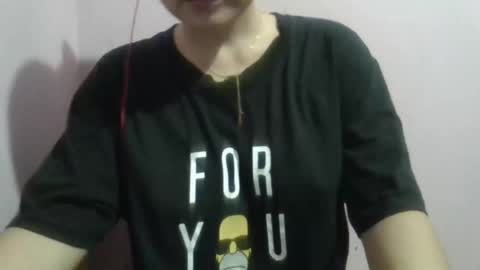 Snapshot of pretty_aimee chatting on 1, 11, 2025 pretty_aimee online show from 1, 11, 2025