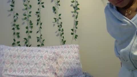 pretty_girl828687 online show from 11, 1, 2026