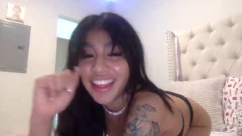 pretty_girl828687 online show from 18, 3, 2026