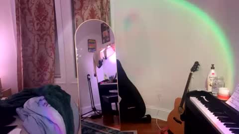 Sophie  online show from 16, 12, 2024