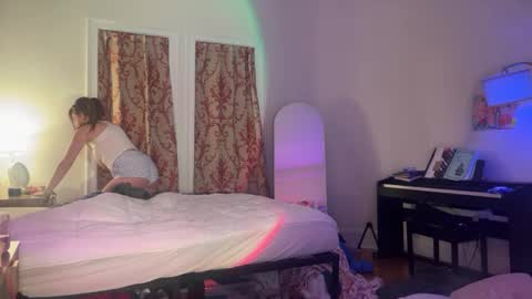 Sophie  online show from 22, 1, 2025