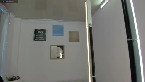 Snapshot of pretty_johnson_ chatting on 5, 11, 2025 pretty online show from 5, 11, 2025